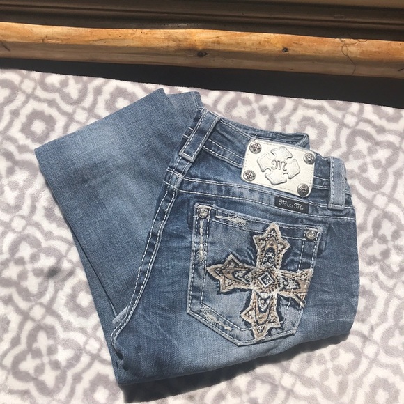 Sold - Picture 1 of 4